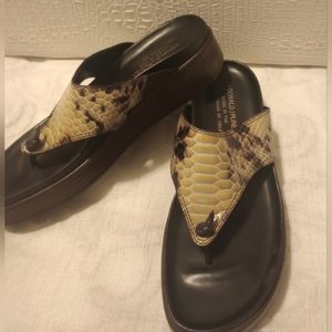 Donald J Pliner Italian made sandals. Size 5.5